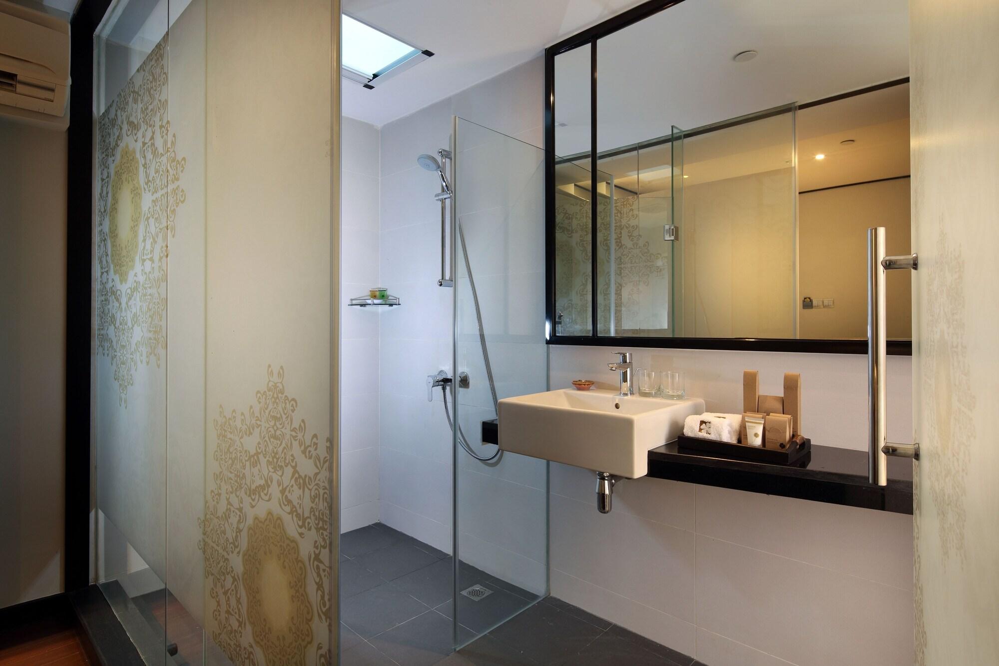 Hotel Clover 33 Jalan Sultan Singapore Exterior photo